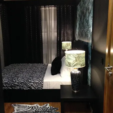 Largo Da Rainha, イン Merciana