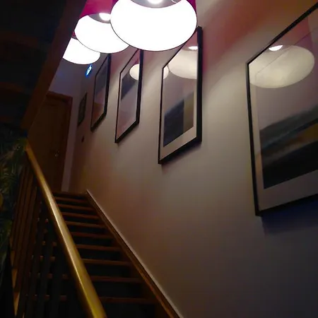 宾馆 Largo Da Rainha, Merciana