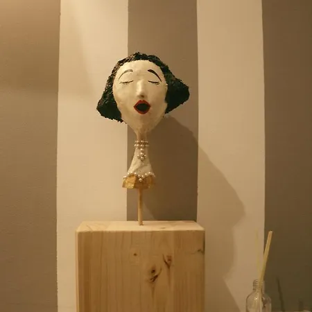 宾馆 Largo Da Rainha, Merciana