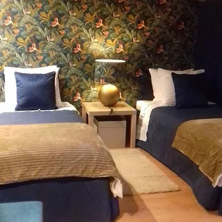 Largo Da Rainha, Merciana