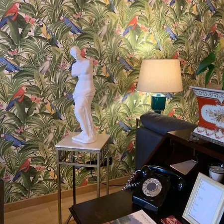 Largo Da Rainha, * Merciana