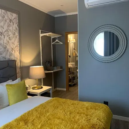 Largo Da Rainha, 宾馆