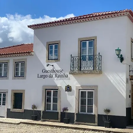 Largo Da Rainha, Herberg *