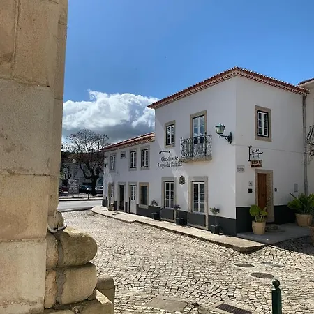 여관 Largo Da Rainha, Merciana