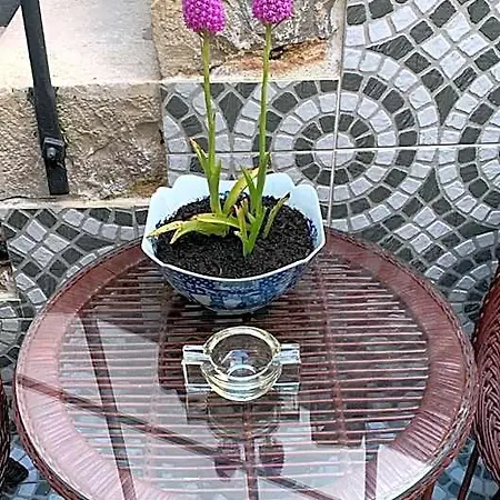Largo Da Rainha, Πανδοχείο
