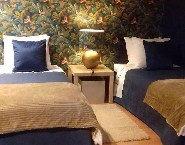 Largo Da Rainha, Merciana