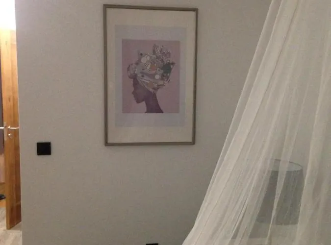 Mini-hôtel Largo Da Rainha, Merciana