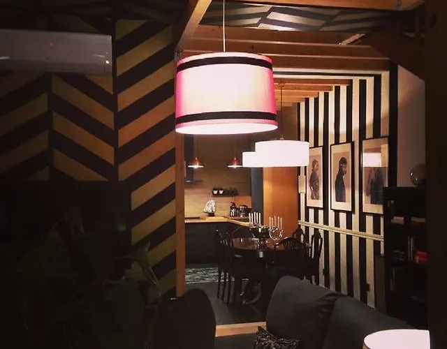 Mini-hôtel Largo Da Rainha, *